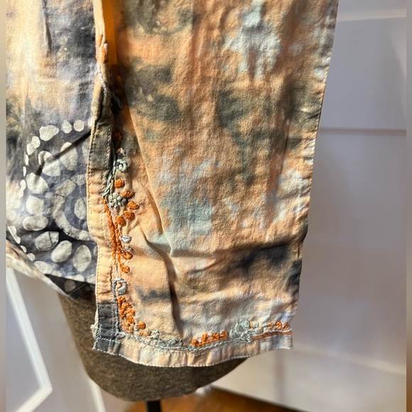 Lucky Brand XS Tie-dye Embroidered Long Sleeve Top - Picture 3 of 6